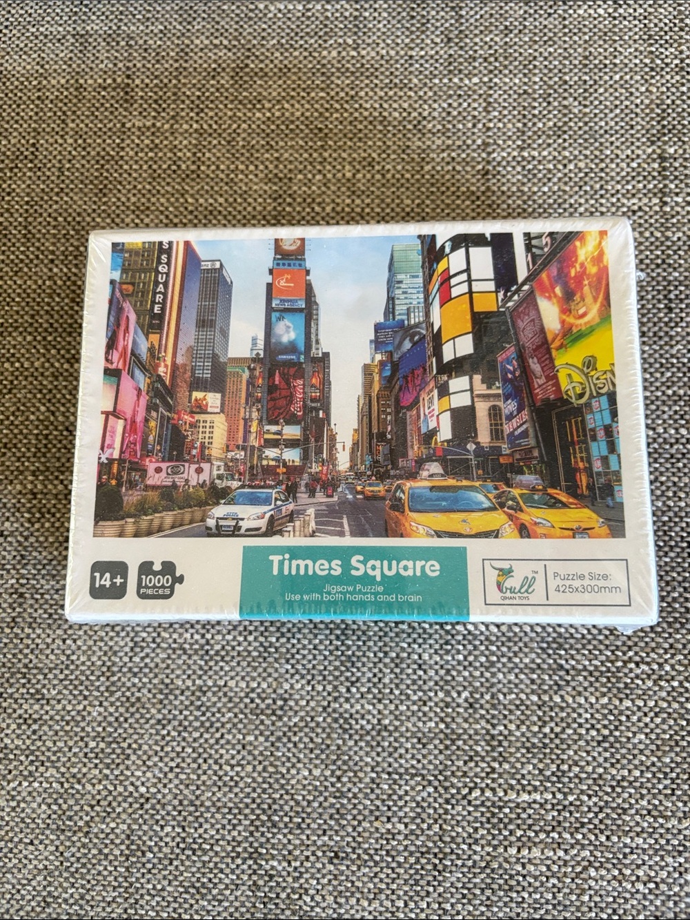 Times Square 1000-Piece Jigsaw Puzzle - Colorful Cityscape New Not opened